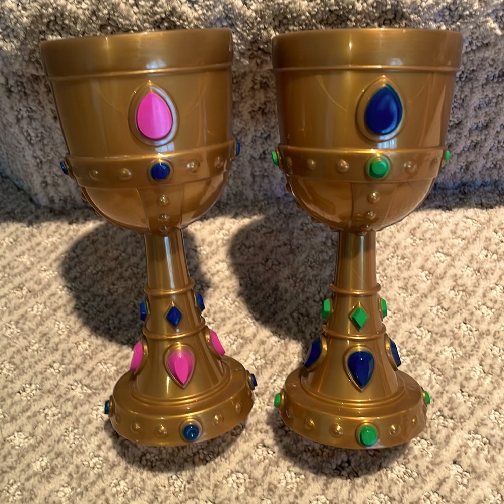 2 pcs Plastic Medieval Goblets - for decoration, pretend play  or party use